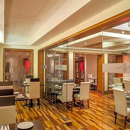 Hotel The