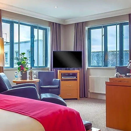 Hotel The Athlone