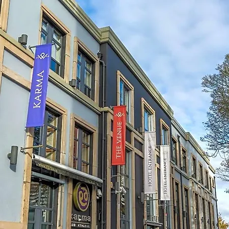 Hotel The 4*